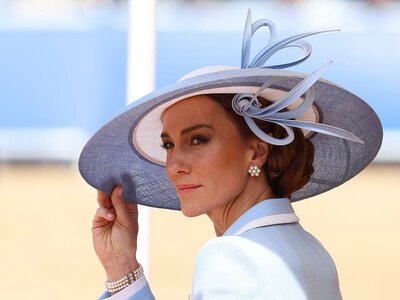 Odmładza dłonie i zachwyca elegancją. Oto ulubiony manicure księżnej Kate