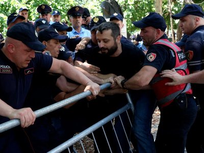 Zamieszki w Albanii. Pomysł rodziny Trumpa wywołał furię mieszkańców