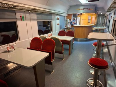 Teraz w pociągach PKP szybciej kupisz kawę. PKP wprowadza nowe rozwiązanie