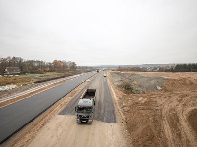 Nowa S6 myli kierowców. GPS potrafi wysłać prosto na pole. Gmina ostrzega kierowców