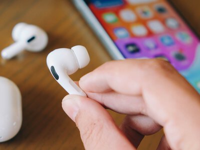 Apple znowu się potknęło. Przełomowe słuchawki trafiły do szuflady