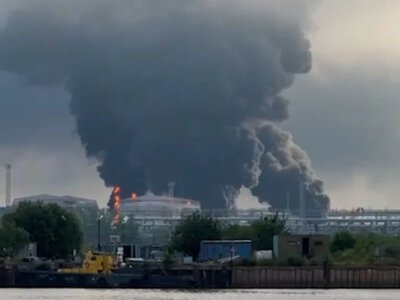 Kijów uderzył w Petersburg. Gęsty dym nad miastem, bolesny cios dla Kremla