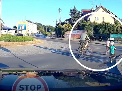 Nagranie taty z dwójką małych dzieci na rowerach wywołało burzę. Ojciec roku