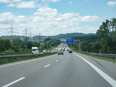 Zbudowali autostradę, a kierowcy nie chcą nią jeździć. Podjęto historyczną decyzję