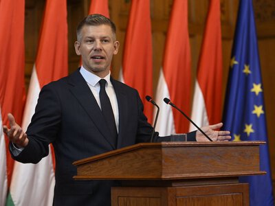 Sprzątanie po Orbanie. Magyar chce kolejnej zmiany konstytucji
