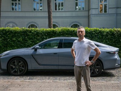 Jeździłem nowym Lexusem ES. Wy też będziecie w szoku. To początek nowej epoki