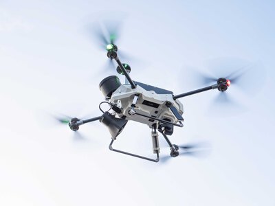 Polska firma wchodzi do elity dronów