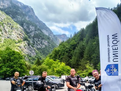Z Uniejowa na Jawach na Olimp i z powrotem. Polacy pokonali ponad 4 000 km