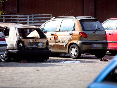 Porzucony samochód nie zawsze można odholować. Decyduje jeden szczegół