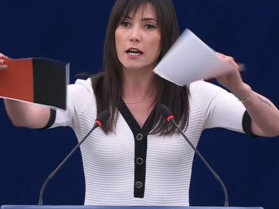 Zajączkowska-Hernik podarła flagę UPA. Mocne wystąpienie