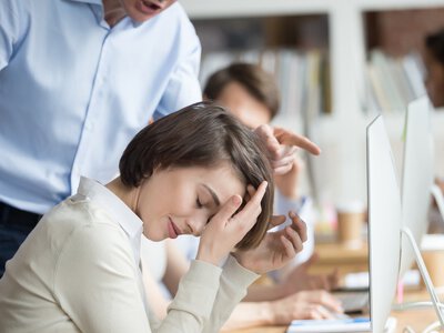 Co tym razem wlać koleżance do herbaty? Małgorzata sięgnęła po chemię o zielonym kolorze [TEKST ARCHIWALNY]
