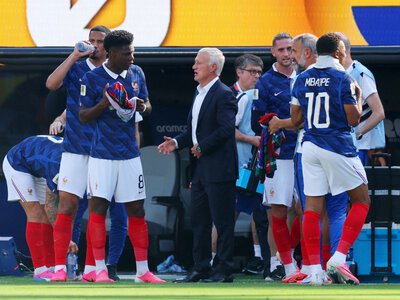 Wrze we Francji po decyzji FIFA przed ćwierćfinałem MŚ. Jest bezczelna