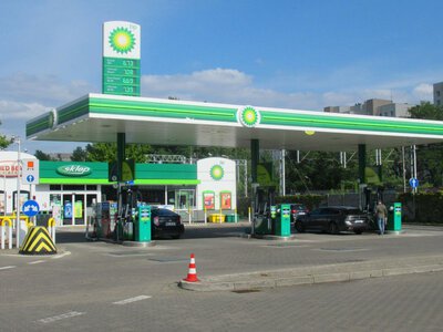 Szukają kasjerów do pracy na stacjach BP. Oto kwoty na rękę