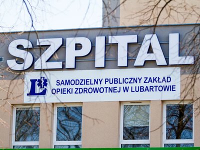 Radny PiS trafił na operację na zawieszonym oddziale. Oświadczenie szpitala