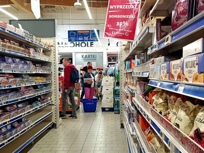 Od czerwca są otwarci w każdą niedzielę. Jeden sklep sieci omija zakaz
