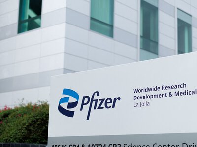 Zajęto konto Polskiej Agencji Żeglugi Powietrznej. Pfizer chce odzyskać 5,6 mld zł za szczepionki