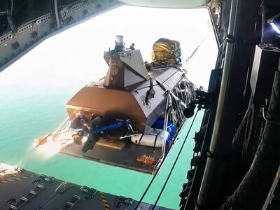 Dron spadł z samolotu. Tak może wyglądać szybka wojna na Bałtyku