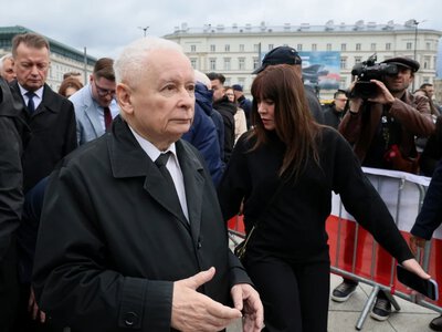MSWiA grzmi o skandalicznym ataku Kaczyńskiego na mundur. Wniosek o karę
