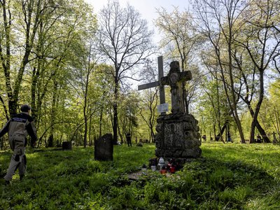 Ekshumacje w dwóch kolejnych wsiach na Wołyniu. Do tej pory odnaleziono tam szczątki prawie 700 Polaków