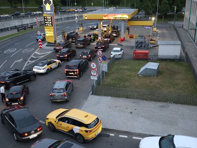 Rozdają paliwo za darmo. Alternatywna rzeczywistość na Krymie