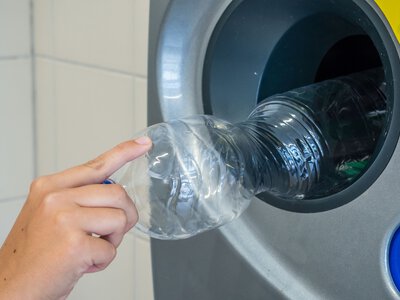 Polacy omijają butelkomaty. Oto co stało się ze sprzedażą