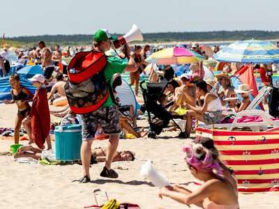 Czerwone flagi na plażach. Zakaz kąpieli na kilkudziesięciu plażach