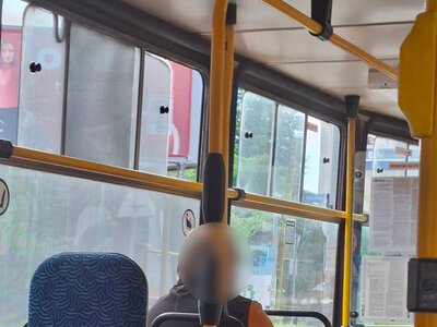 50-latek jeździł tramwajami, molestując kobiety we Wrocławiu. Ważny apel policji