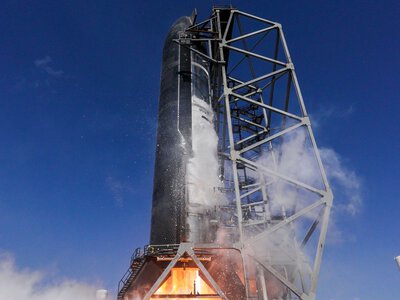 Koniec eksperymentów SpaceX? Starship wyniesie nową generację Starlinków
