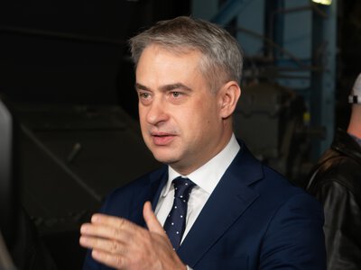 Polska cieszy się jak dziecko, a ci blokują na rok