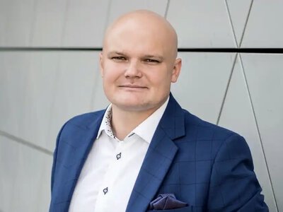 Można zarobić 25-45 tys. zł na początek. Jest więcej ofert niż kandydatów