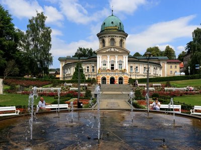 Wyglądają jak luksusowe hotele pięciogwiazdkowe, a to polskie sanatoria