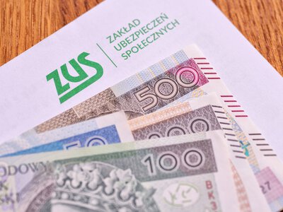 Pracowała 32 lata. Dostała list z ZUS. Nie mogłam uwierzyć