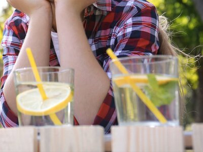 Wakacyjny biznes dzieci. Sprzedaż lemoniady a fiskus