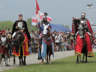 Ulewa zakłóciła obchody pod Grunwaldem. Było ryzyko odwołania bitwy