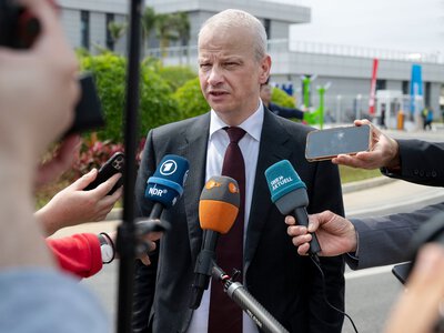 Upadek przemysłu w Europie. Prezes światowego giganta z Niemiec uderza w UE