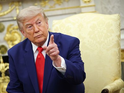Trump zmienia zasady gry. Nowe cła obejmą niemal cały import
