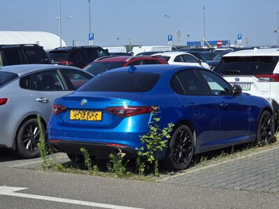 Ta Alfa Romeo stoi na parkingu lotniska w Modlinie od 5 lat. Rachunek jest już pięciocyfrowy!
