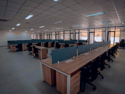 W połowie firm brakuje ludzi i kompetencji. To dlatego nie nadążamy za rozwojem technologii 