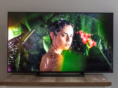 Sprawdziłem taniego QLED-a od Haiera. Znamy ich ze świetnych pralek, a jak robią telewizory?