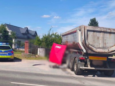 Ciężarówką wjechał w pieszego. Tragedia starszego pana. Śmierć na miejscu