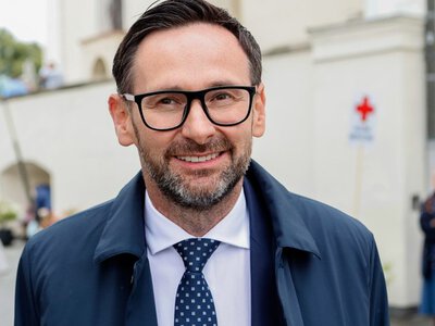 Obajtek zyska na rozłamie PiS? Jest ostatnią deską ratunku prezesa