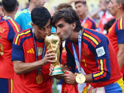 Od kozła ofiarnego do bohatera mundialu. Barcelonie to nie wystarcza