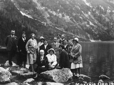 Największe atrakcje turystyczne Polski na starych zdjęciach. Jak się zmieniły w ciągu 100 lat? Są nie do poznania