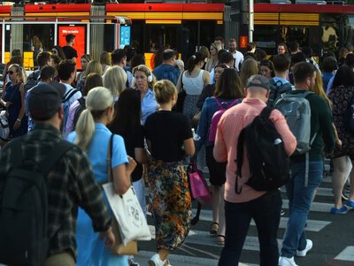Kończą jedną pracę i zaczynają drugą, każdy ma ku temu inny powód