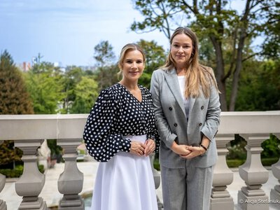Alicja Bachleda-Curuś wróciła na salony. Spotkała się z Martą Nawrocką