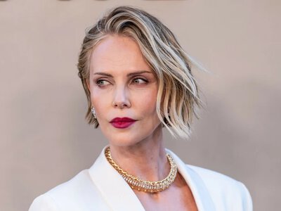 Charlize Theron promuje nowy film. W centrum uwagi: przezroczysta spódnica