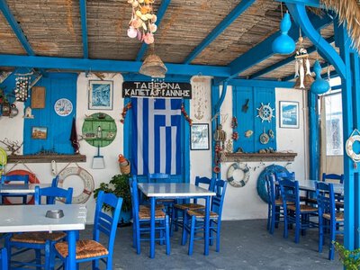 Zamawiasz tak w greckiej restauracji? Kelner od razu wie, że jesteś turystą