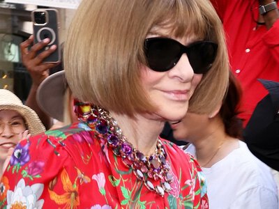 Anna Wintour przemierza ulice Nowego Jorku. Sukienka jest na topie od lat