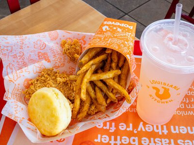 Rywal KFC szturmem podbija Polskę. Takiej restauracji jeszcze nie było
