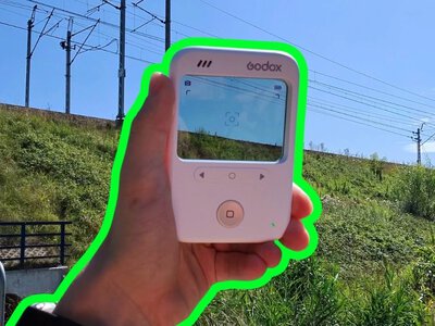 Godox C100 kosztuje nic, a zdjęcia robi jeszcze gorsze. Zabrałem go do Wadowic
